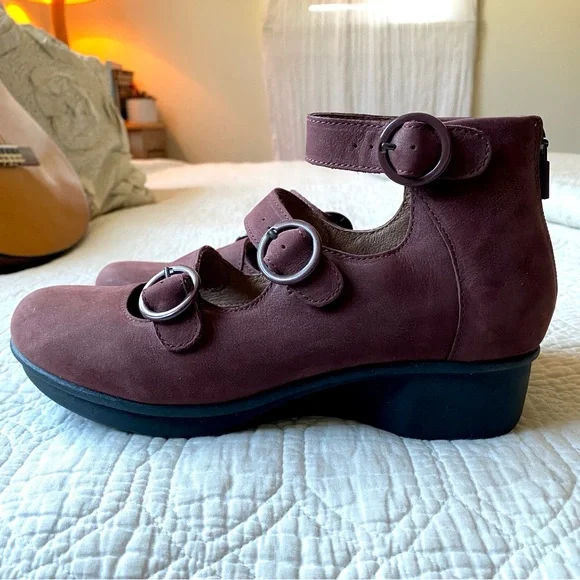 Dansko Red Burgundy Three Strap Wedge Heel Mary Jane High Heels Size 38 - Picture 6 of 16